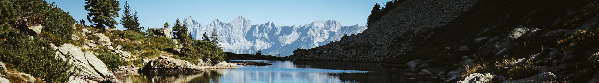 Der Spiegelsee mit Blick auf den Dachstein